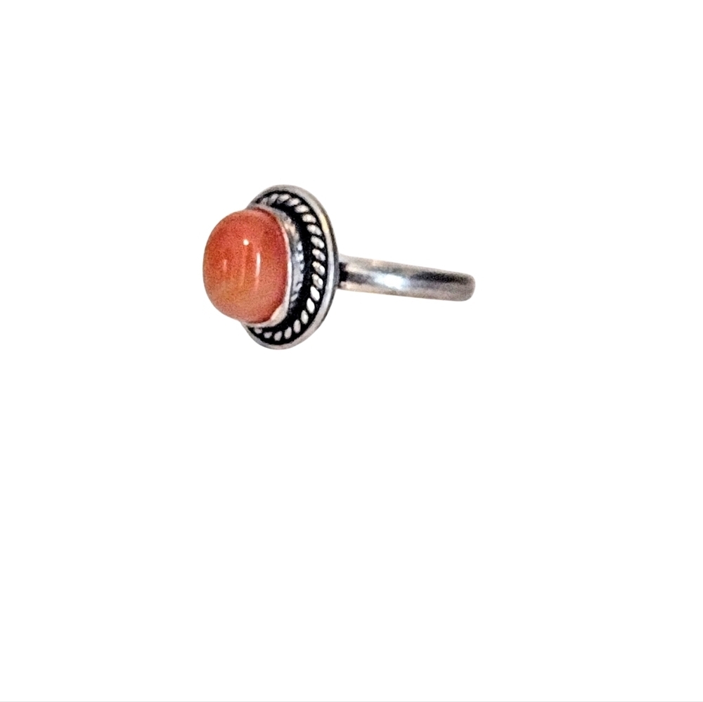 Orange Oval Carnelian Ring Size 8 - Picture 3 of 3
